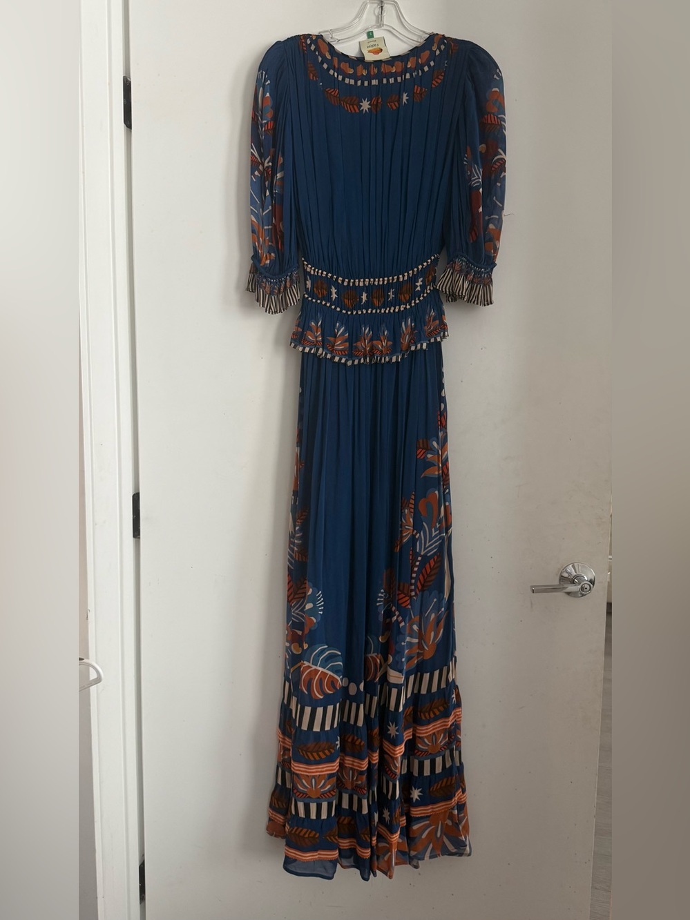 ⁠FARM RIO Nature Tropical Print Deep V-Neck Tiered Maxi Dress⁠ Sz S - Picture 3 of 5